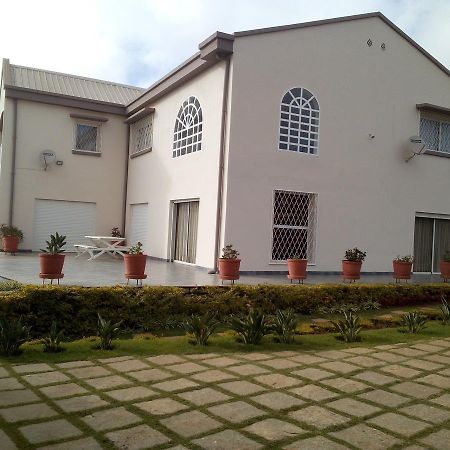 Bed and Breakfast Sahamalaza Ivato  Exterior foto